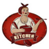 Červená nástěnná kovová cedule Mums Kitchen - 60*1*61 cm