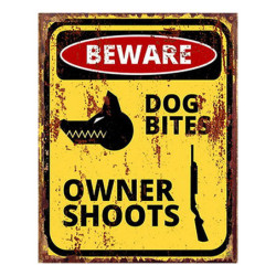 Žlutá nástěnná kovová cedule Beware - 20*1*25 cm