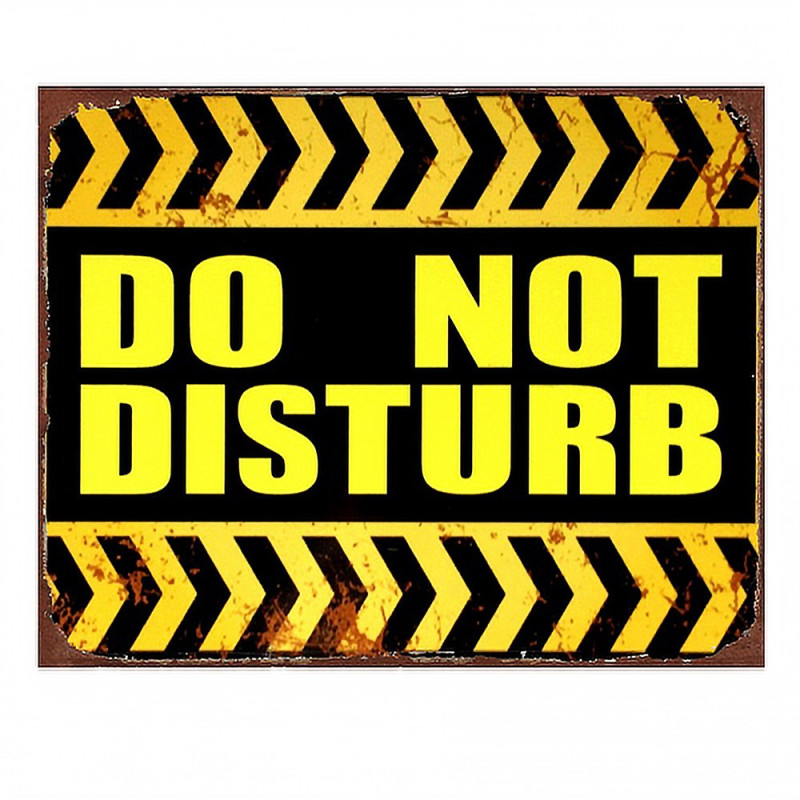 Černo-žlutá nástěnná kovová cedule Do Not Disturb - 25*1*20 cm