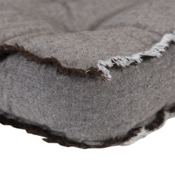 Vyšší šedý podsedák s uchem a krátkým třepením Sally - 45*45*8 cm