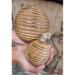 Dřevěná rýhovaná závěsná koule - Ø 8*8 cm