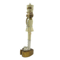 Vánoční dekorace socha Louskáček v béžovém obleku - 6*6*24 cm