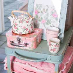 Porcelánová konvička se sítkem růžičky  - Ø 18*14*12 cm / 0,7L