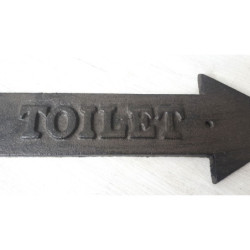 Litinová cedule nástěnná šipka Toilet - 29*10*1 cm