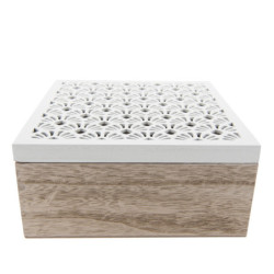 Dřevěná krabička s bílým vyřezávaným víkem - 18*18*8 cm