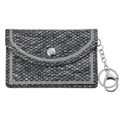 Klíčenka černá lesklá kapsička s imitací hadí kůže - 9*13 cm