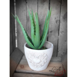 Terakotový květináč s růžemi a srdcem- 17*17*15 cm