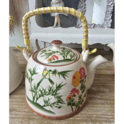 Porcelánová konvice na čaj s bambusem a květy - 18*14*12 cm / 0,8L
