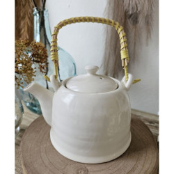 Bílá porcelánová konvička se sítkem na čaj - 18*14*12 cm / 0,8L