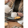 Bílá porcelánová konvička se sítkem na čaj - 18*14*12 cm / 0,8L