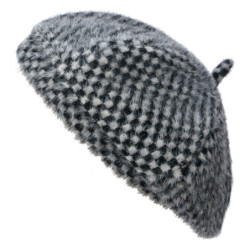 Černo bílý kostkovaný chlupatý dětský baret