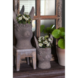Šedý květináč v designu zaječí slečny s květinami - 13*13*21 cm